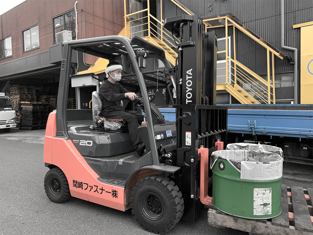 間崎ファスナー工場画像３